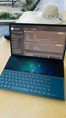 Asus Zenbook i7 10510U/16GB/NVIDIA 2GB/ 500GB SSD/