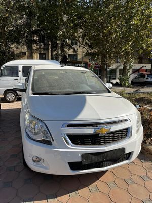 Kobalt 800 bilan chiqadi