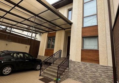 Амир Темура Закрытая улица, рядом все дома построены и заселены