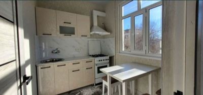 Ижарага 1/2/4 массив Феруза 205 школа 1 комнатная срочно в аренду