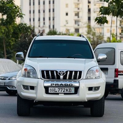 Toyota Prado 120.