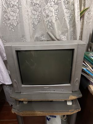 Продаю из дома. Кресла,телевизор и тд