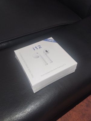 Airpods i12 model