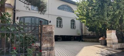 Сдаётся Евродом 7-соток на Центр Луначарский, Рублёвка / id8918 /