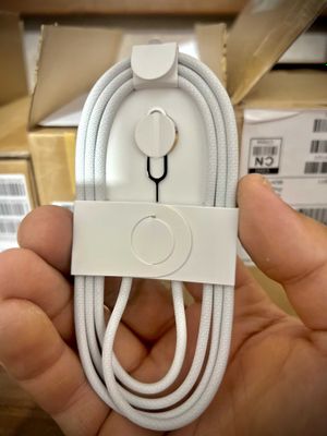 Usb kabel Iphone 16 Original. Optomga arzonroq bo'ladi
