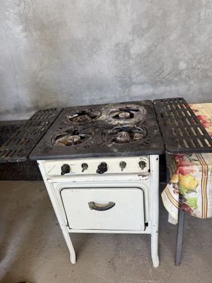 Продаю две рабочие газовые плиты