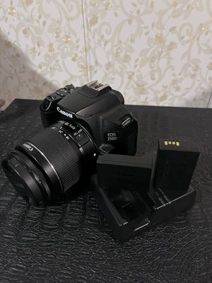 Canon 250 D sotiladi 550$