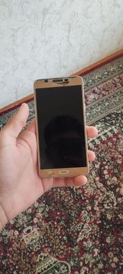 Samsung Galaxy J7