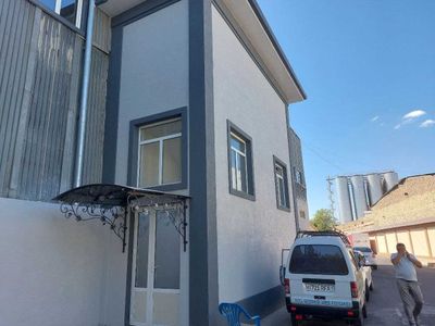 Юнусабад 6 квартал ул.Юкори Каракамыш недалеко з-д Зенит 250 кв.м