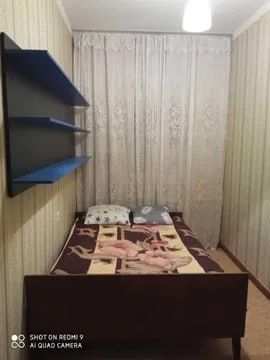 Сдается комната.хона Ижарага берилади кадышева бозори енида Бир кадам