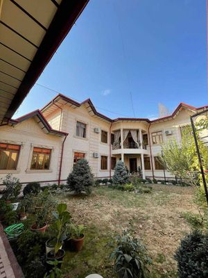 V746 ПРОДАЕТСЯ_ДОМ Хувайдо махалласи Беруний метро 7,5 соток 400м2