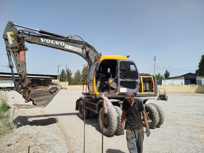 Volvo 130 yili 2004 Hawoga Barter bor