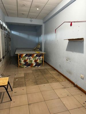 Фархадский базар, на втором этаже продаётся магазин 23 м2
