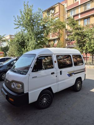 Damas 2023 yil oq rang