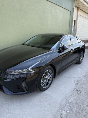 Kia -5 Prestige style 2.5 mator