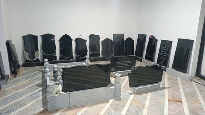 Ёдгорлик Тощлар Памятники