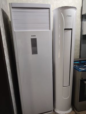 Кондиционеры колонный срочно продаётся цена договорная