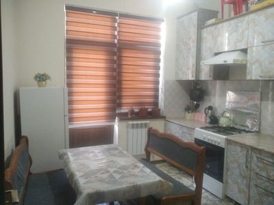 2 honali uy sotiladi yangi domlardan