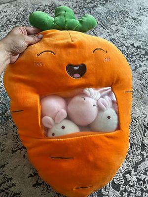 Игрушка мягкая морковка