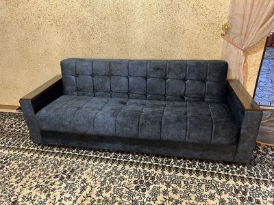 Divan sotiladi ochilib yopiladigon holati zur