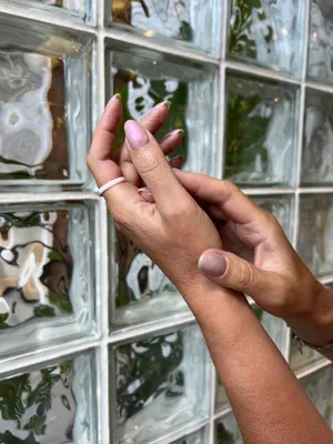 Предлогаю свои услуги по ногтям. Маникюр, наращивание, укрепление.