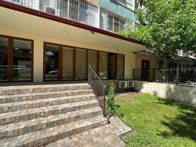 Аренда помещения 1 этаж 75 кв.м на ЦУМЕ