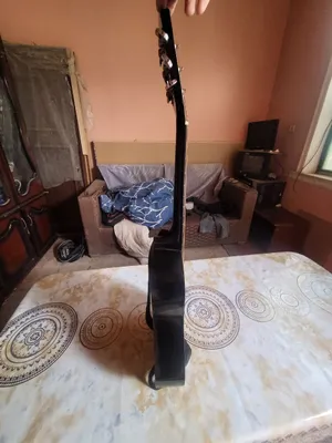 gitara dotiladi razmeri 38 bir yil ishlatilgan