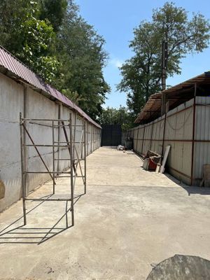 Сдается в аренду 4 сотки с помещением