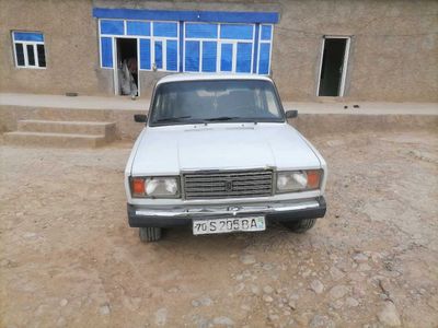 Vaz 2107 sotiladi