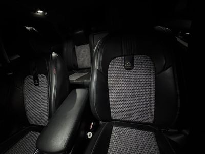KIA K5 chexol holati ideal uringan joyi yo