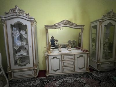 Продается 2 пенала и капот