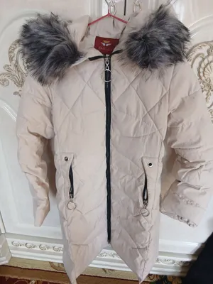 Qizlar kurtkasi sotiladi