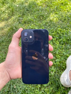 Iphone 12 xotira 64 Fecid ishlidi xolati ideal