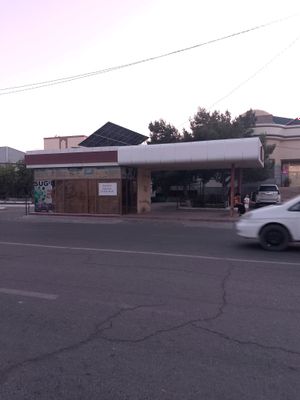 Buxoro shaxar A Somiy koʻchasida savdo dukoni sot