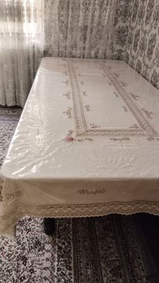 Стол .двухспалня