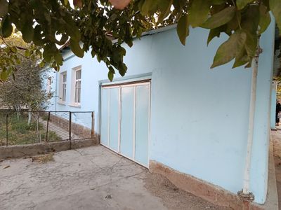 Жума шаҳрида ҳовли сотилади
