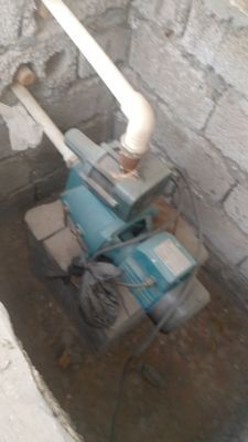 Oʻrtasaroyda uchastka sotiladi. 2 ta kichik xonasi bn. 9 ming$ga.