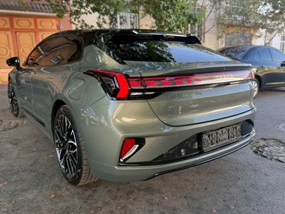 Нотариус Zeekr 001 you 2024