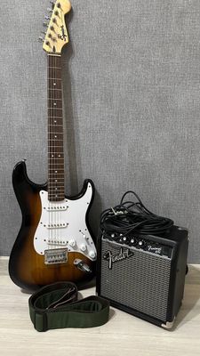 Продается Fender Squier Bullet Stratocaster + усилитель Frontman 10G