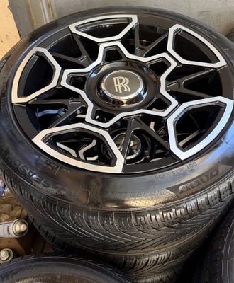 Kovka Rols Roys R19/245/45 archa balonda 5/114 tewk