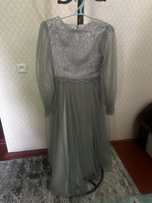Razmer 42 xolati 2 martda kiyilgan akuratniy