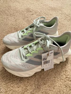 Кроссовки adidas