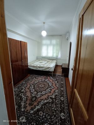 Срочно сдаю.Шахристанская 2/4/4
