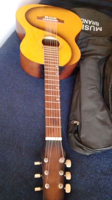 klassik gitara sotiladi