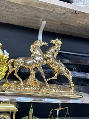 Статуэтка лошадь Серьёзное падрок руководство