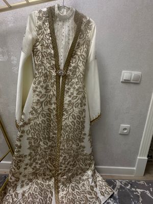 1 soatga kiyilgan fata toj bn zor tikilgan