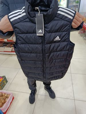 Adidas vetrofka.