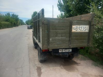 УАЗ 3303 бортовой