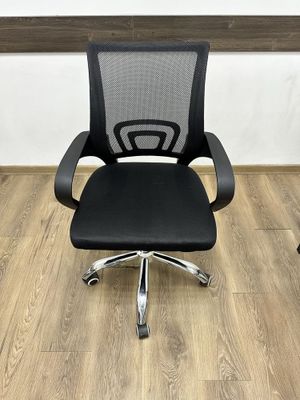 Продаются офисные кресла. Офисное кресло