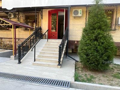 Продается нежилое помещение Ю Абад 4 на 1-м этаже, 103 м2, под клинику